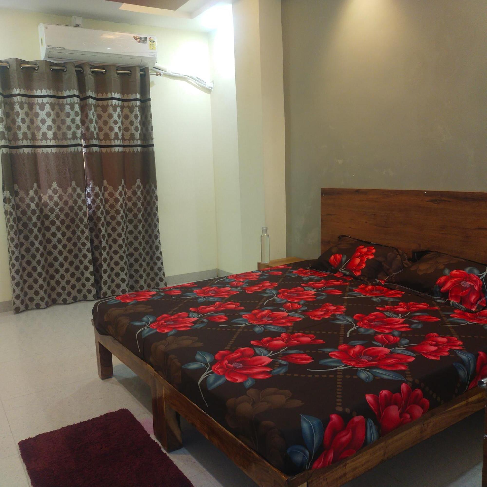 Anant Home Stay Ujjain Bagian luar foto