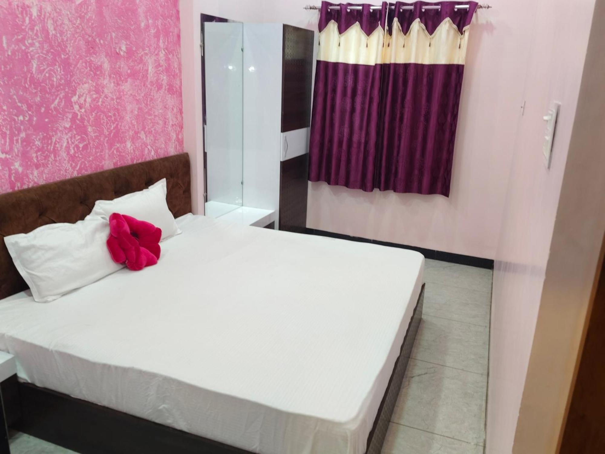 Anant Home Stay Ujjain Ruang foto